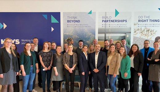 Ukrainische Frauen in München beim Bewerbungstraining