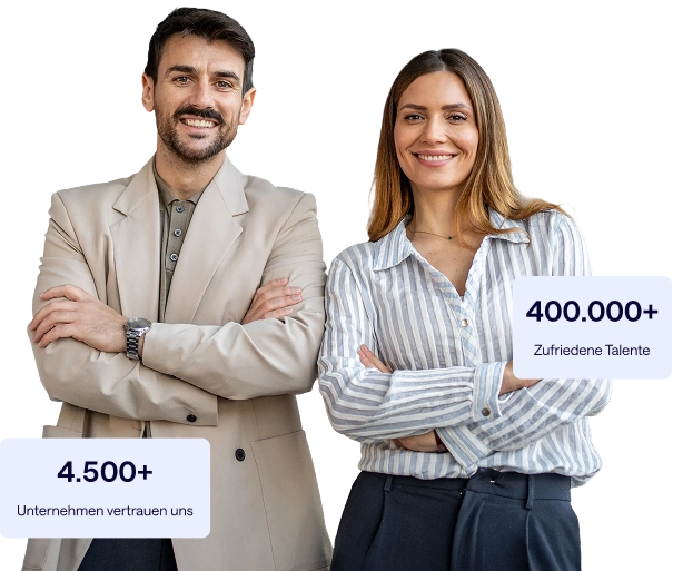 Kollege und Kollegin lächeln in die Kamera